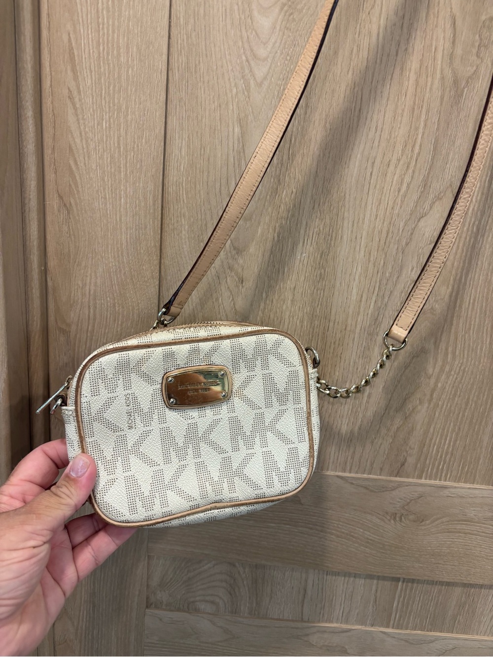 Michael Kors Mini Crossbody Monogram